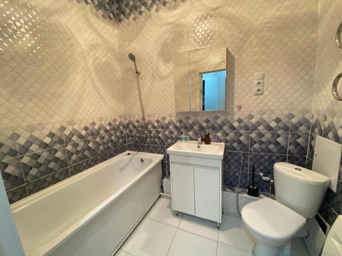 אסטנה Whitehome In Panorama Park מראה חיצוני תמונה